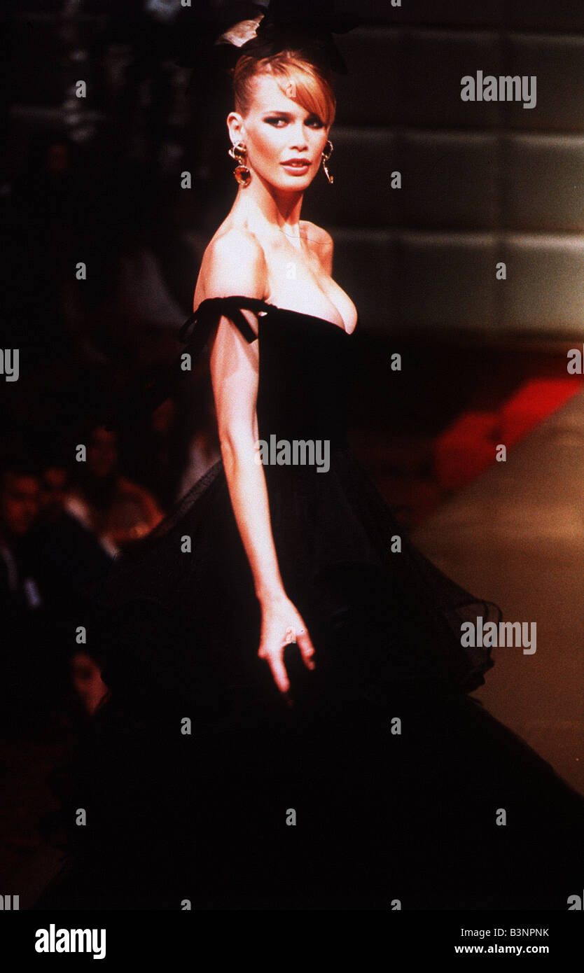 Claudia Schiffer supermodel at Paris fashion show October 1994 Stock Photo
