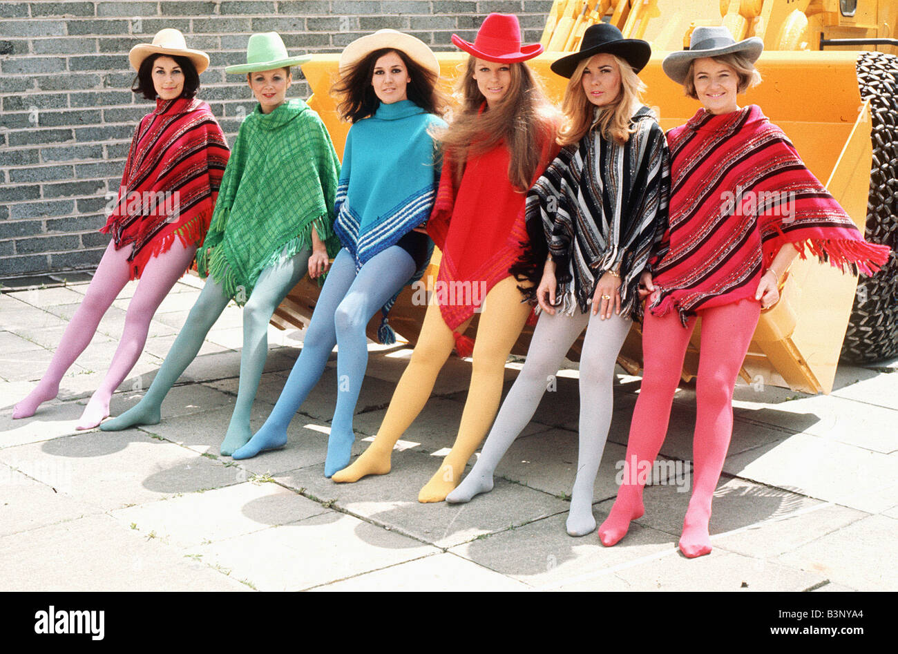 Coloured tights hi-res stock photography and images - Alamy