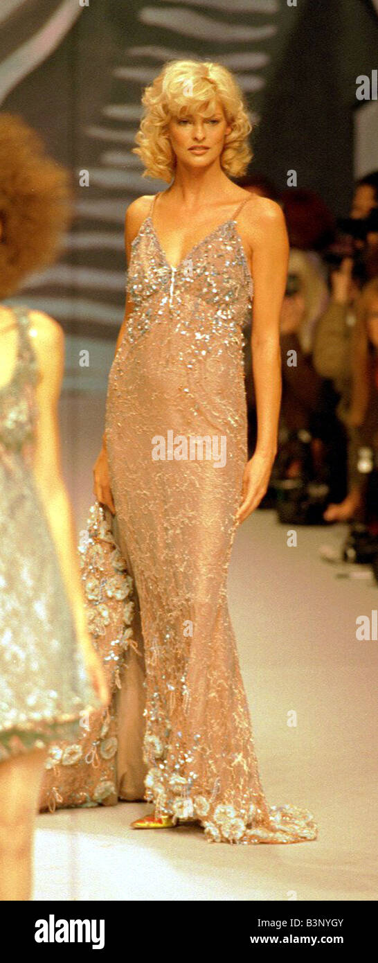 Linda Evangelista in a beaded dress at Paris fashion show October 1994 Stock Photo