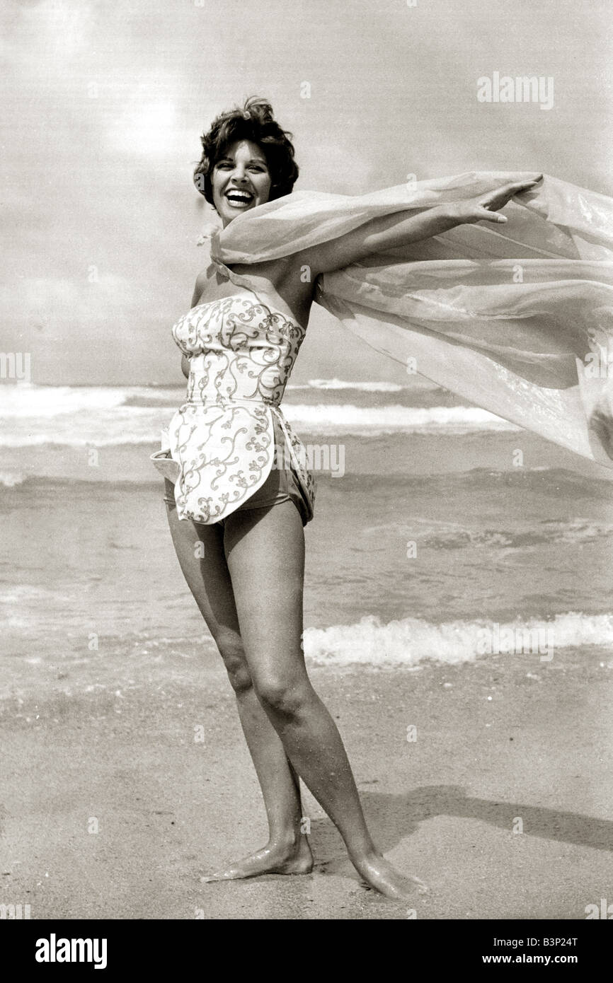 Clothing beach 1950s hi res stock photography and images Alamy