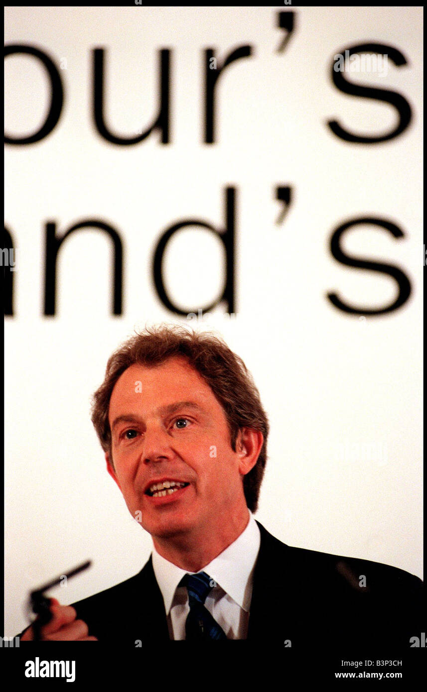 Tony Blair talks to Labour s parliamentary constituents July 1998 at
