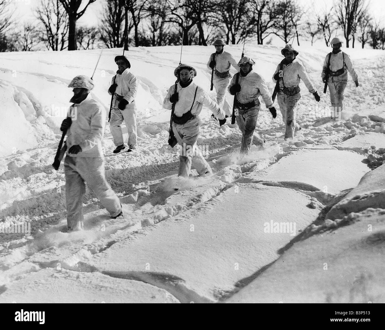 WW2 Arctic conditions on the Western Front British troops wearing white