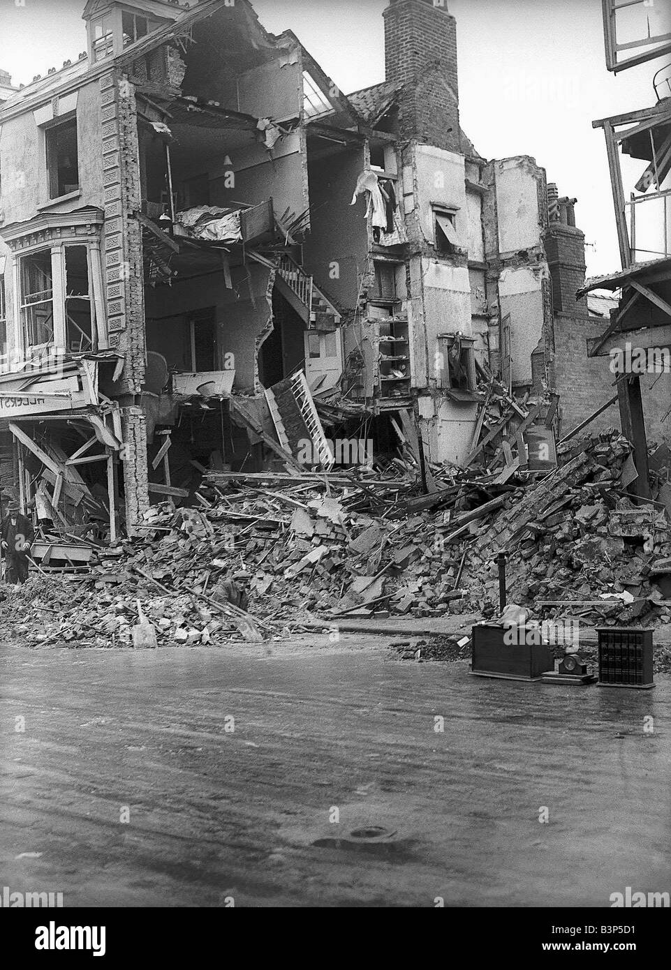 Bomb damaged building in Dover during WW2 Stock Photo