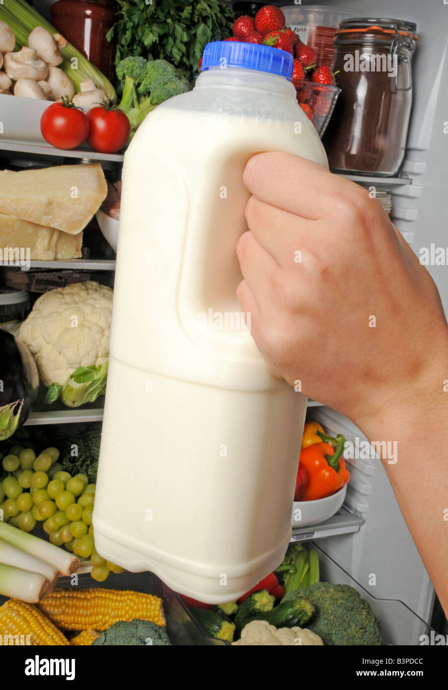 Full refrigerator milk hires stock photography and images Alamy