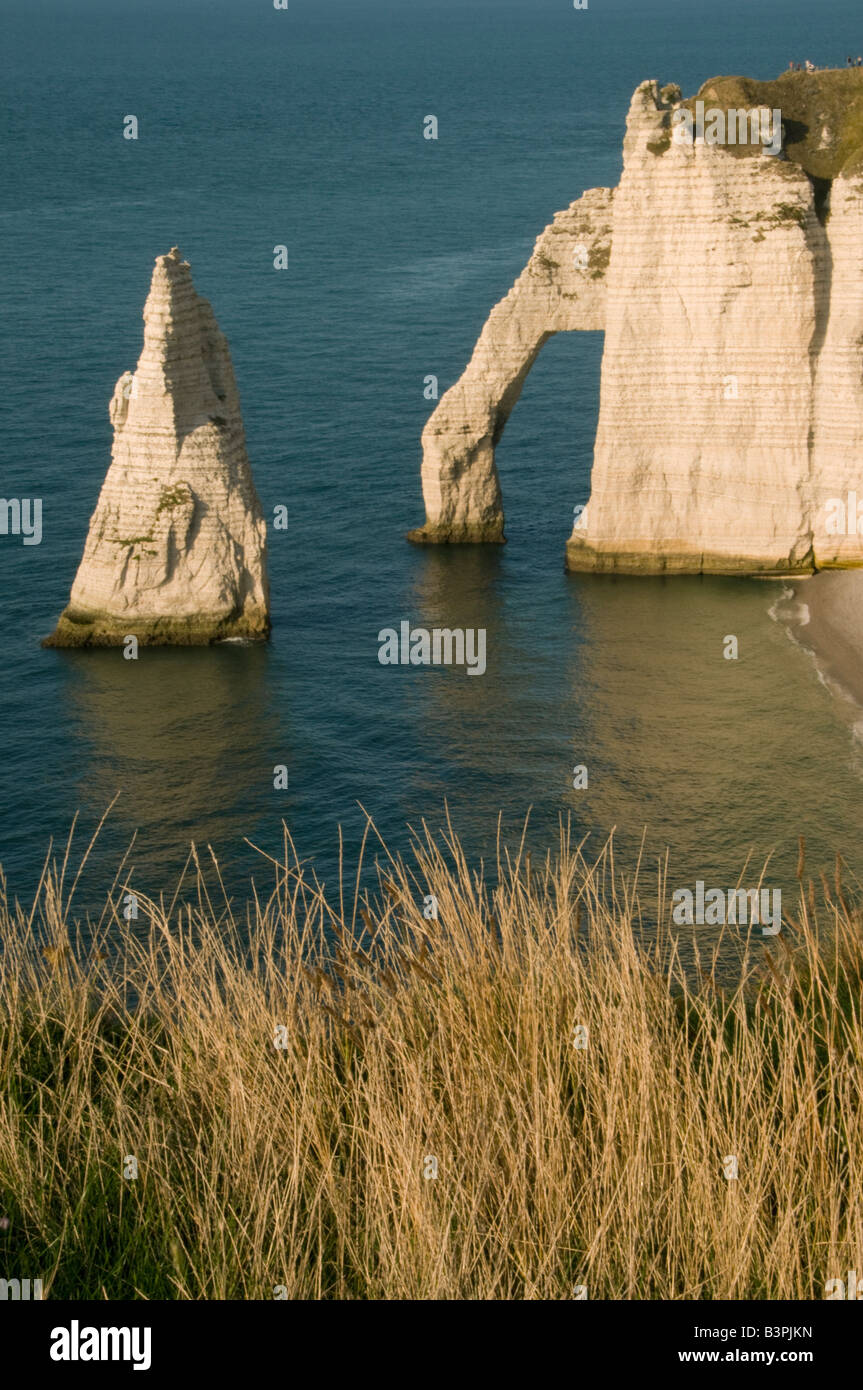 Sea cliffs etretat normandy france hi-res stock photography and images ...
