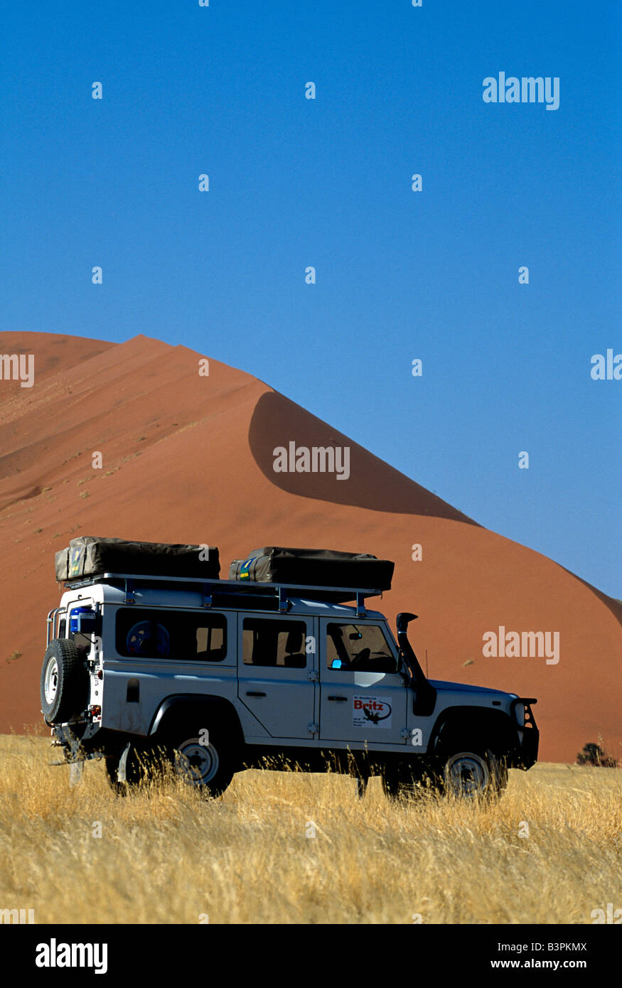 African land rover jeep safari hi-res stock photography and images - Alamy