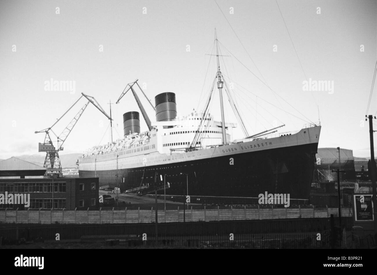 Cunard liner Queen Elizabeth in Greenock Dry Dock in March 1966 Stock Photo Alamy