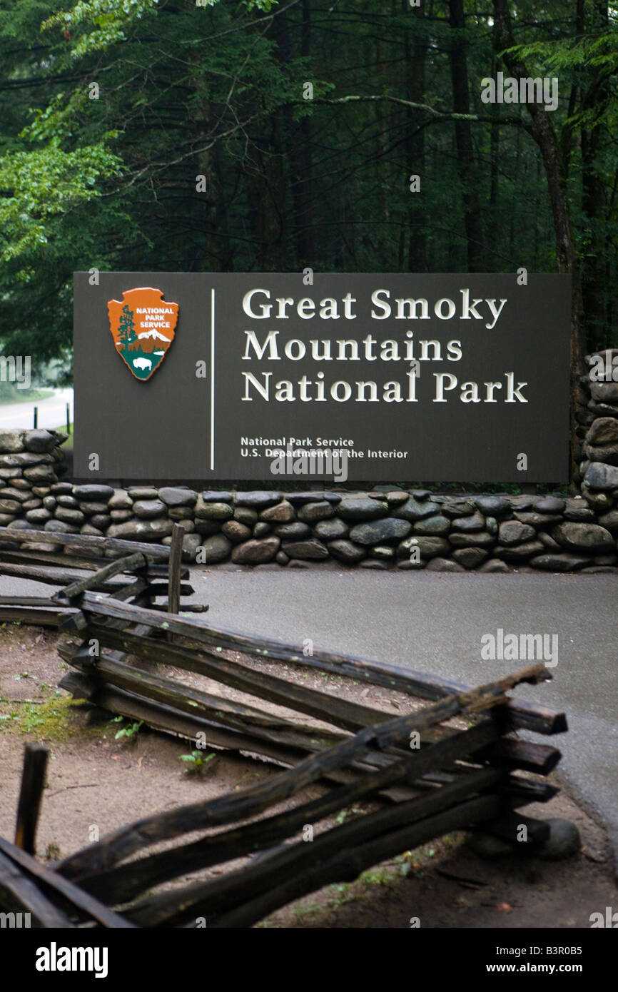 National Park Service welcome sign to Great Smoky Mountains National Park, in front of split rail fence, Tennessee, July 8, 2008 Stock Photo
