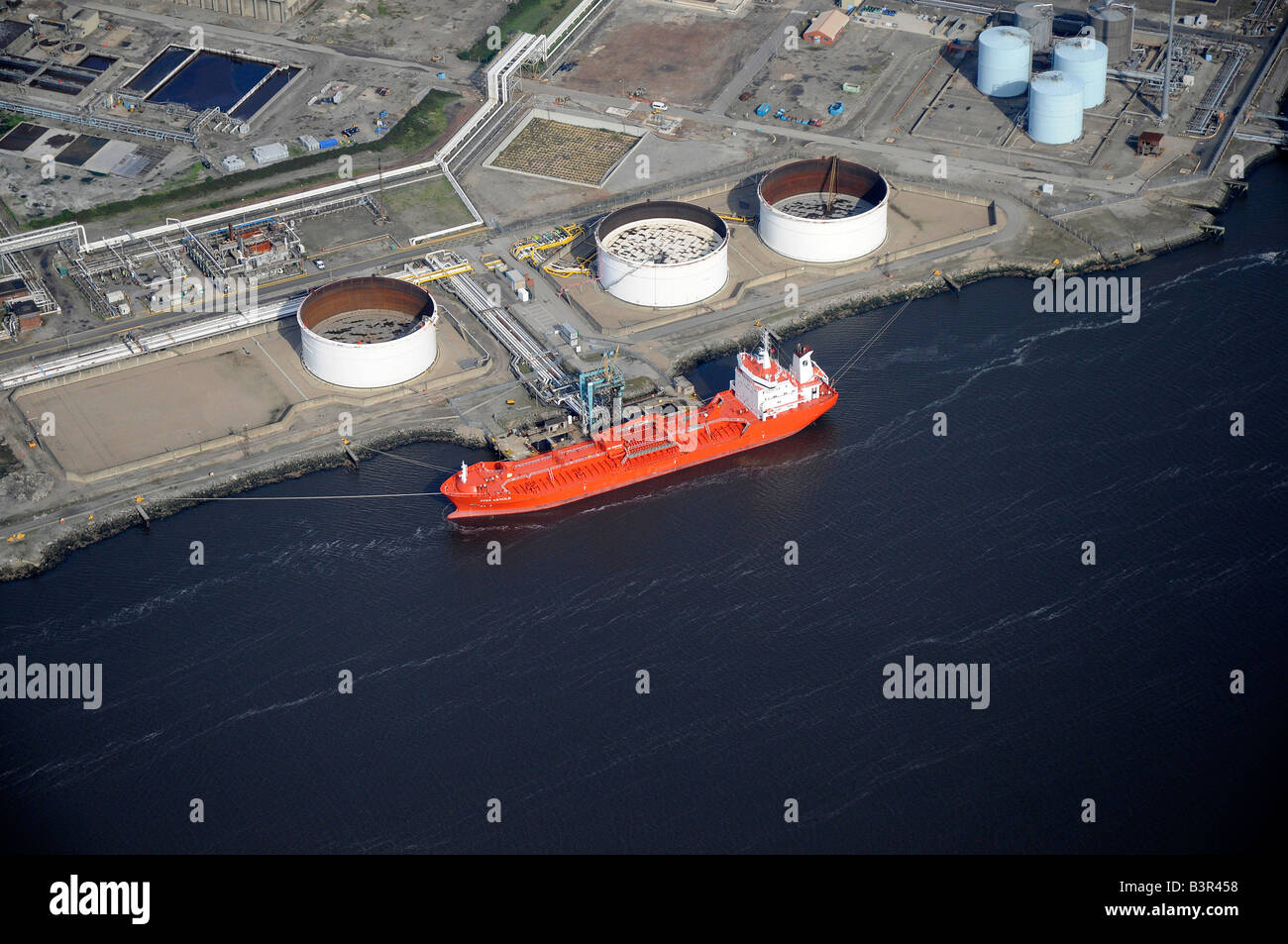 Oil tanker unloading on the River Tees, from the air, Teeside, Northern England Stock Photo Alamy