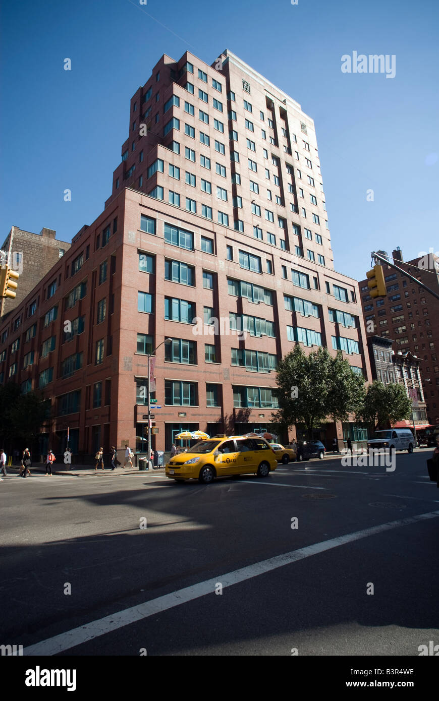 The New York Foundling Hospital building on Sixth Avenue in the Ladies