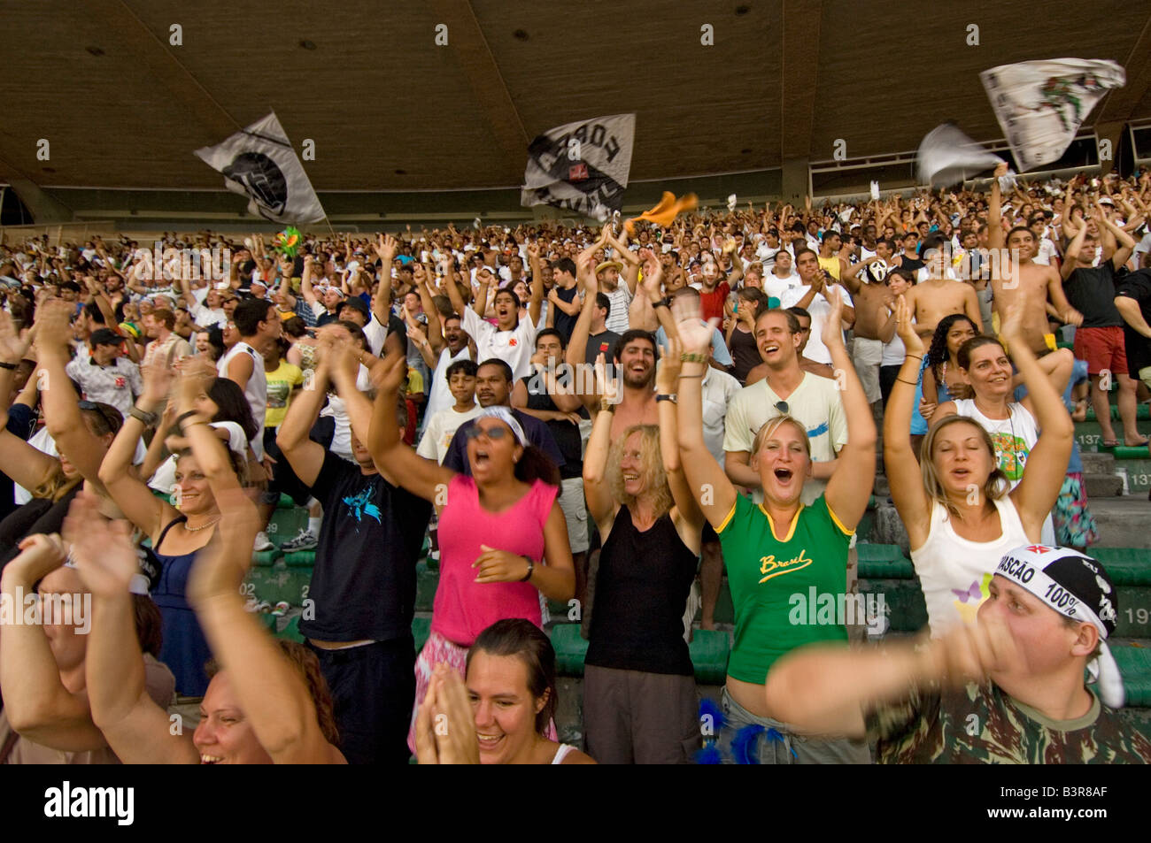 Brazilian football fans stadium cheer hi-res stock photography and images -  Alamy