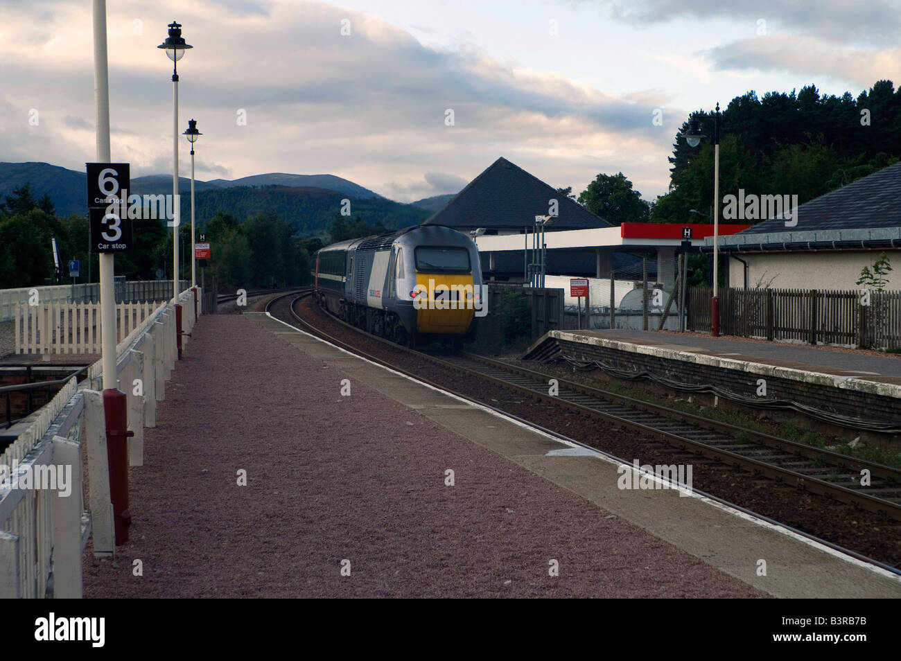 Train inverness station scotland hires stock photography and images