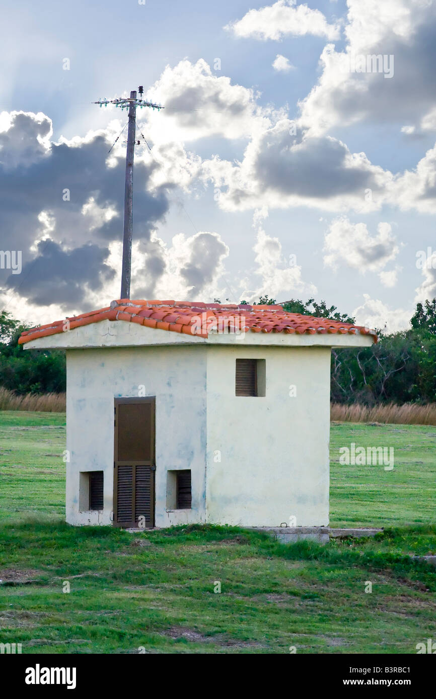 Slum house caribbean hi-res stock photography and images - Alamy