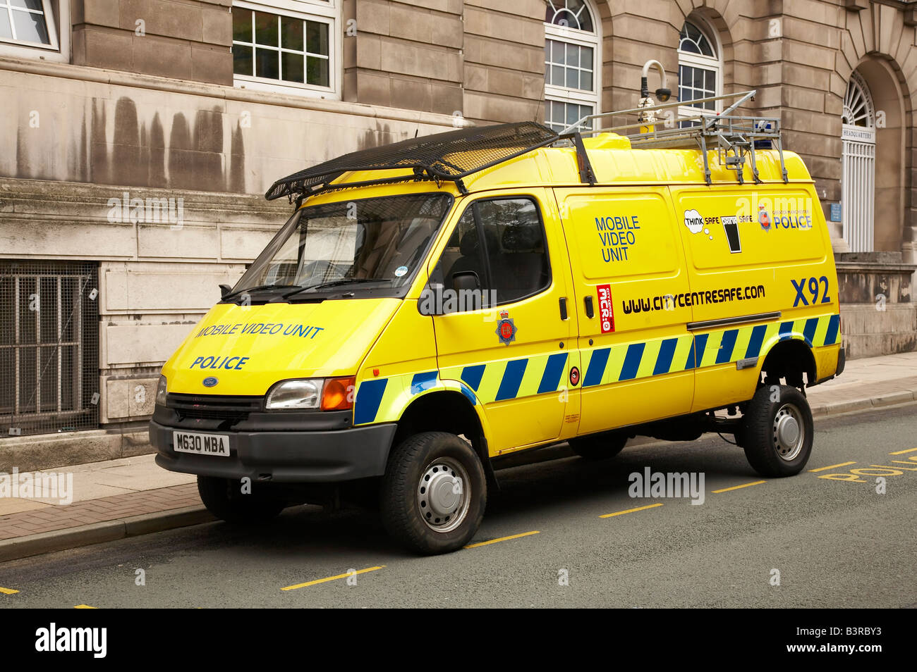 Police video van hi-res stock photography and images - Alamy