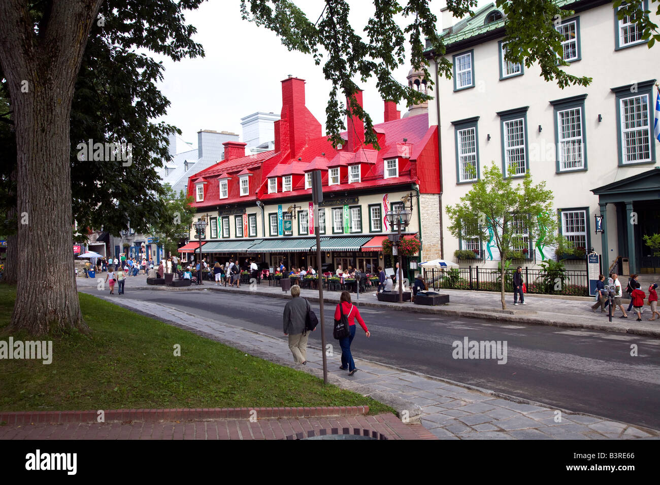 Red Roof Building in Quebec City at 400 Years old. Most of the historic section of Old Quebec is within the walls of Upper Town Stock Photo