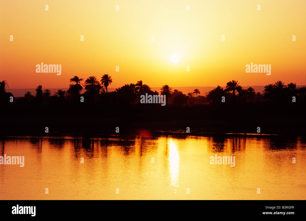 Sun reflection on nile river hi-res stock photography and images - Alamy