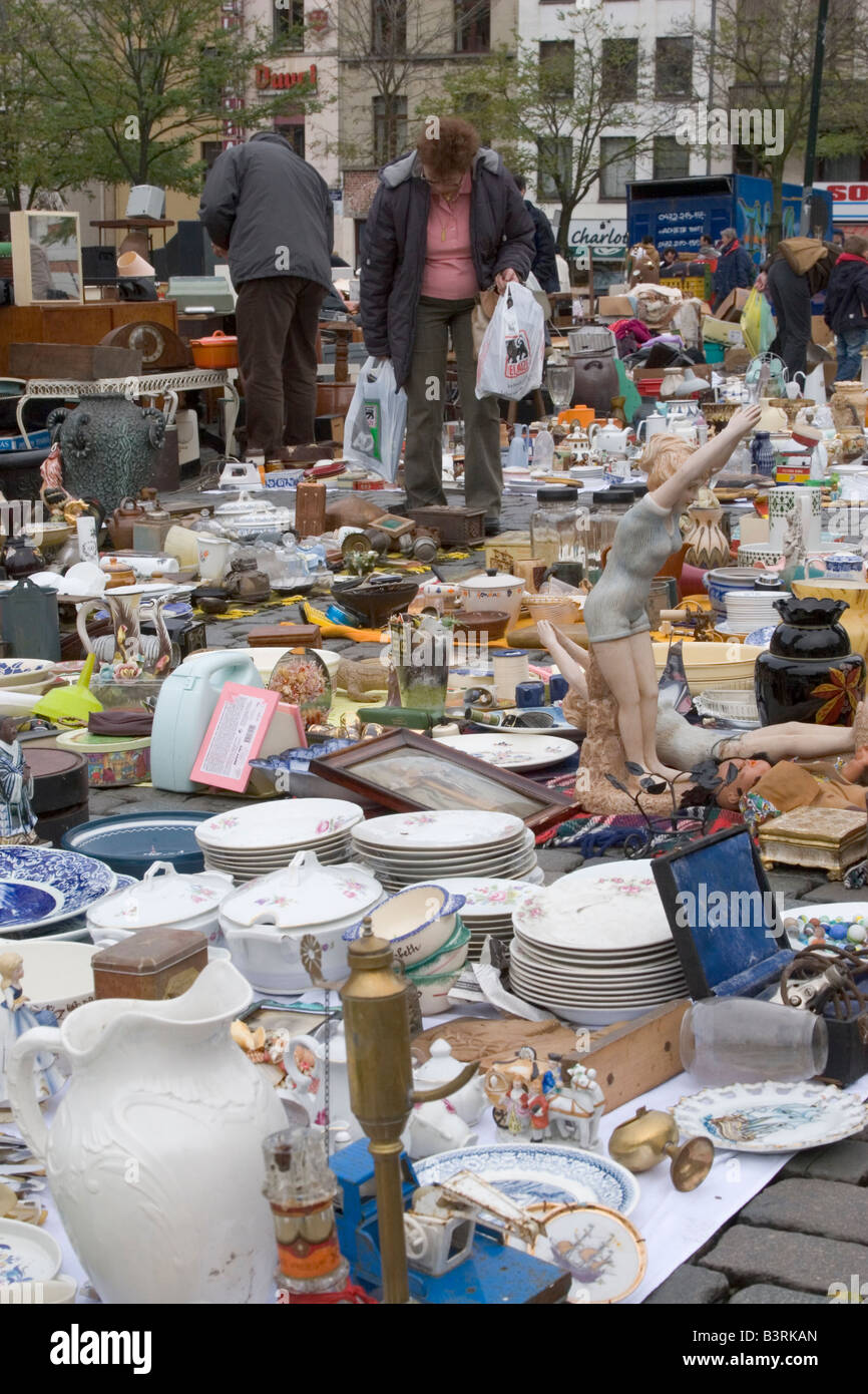 Place du Jeu de Balle daily flea market selling a wide range of new and