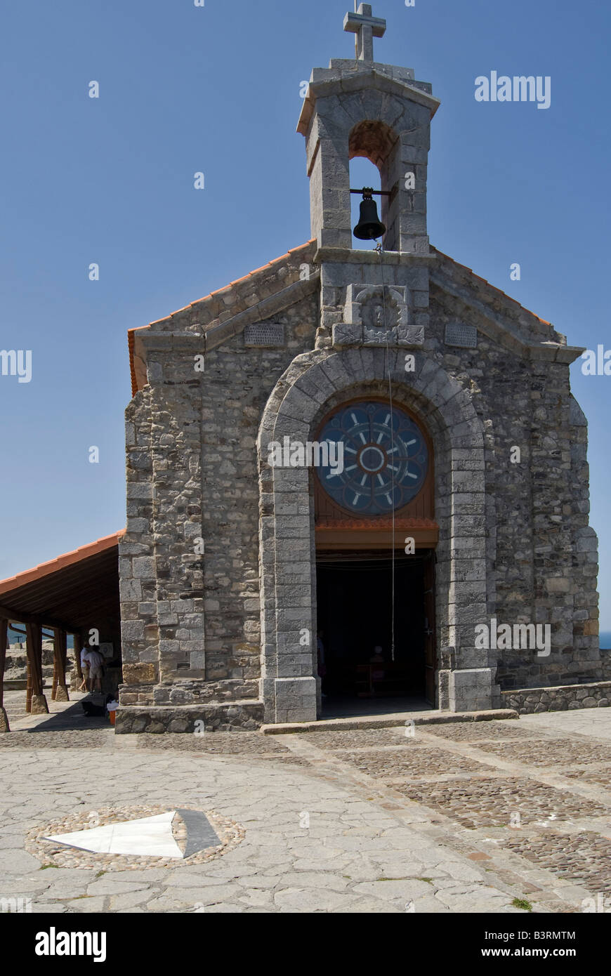 Spain Basque Country San Juan de Gaztelugatxe church Stock Photo - Alamy