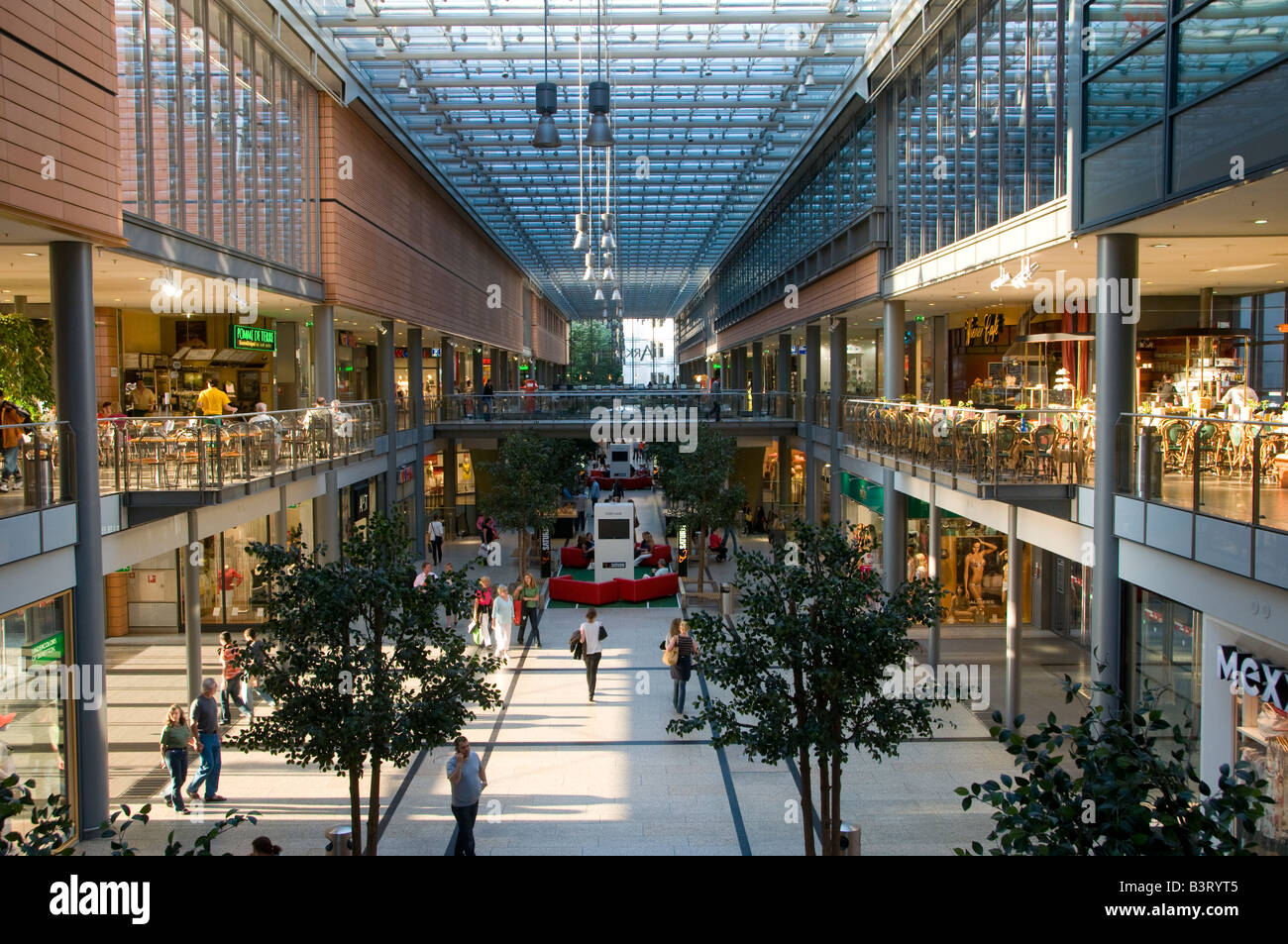 Berlin shopping mall berlin germany hi-res stock photography and images ...