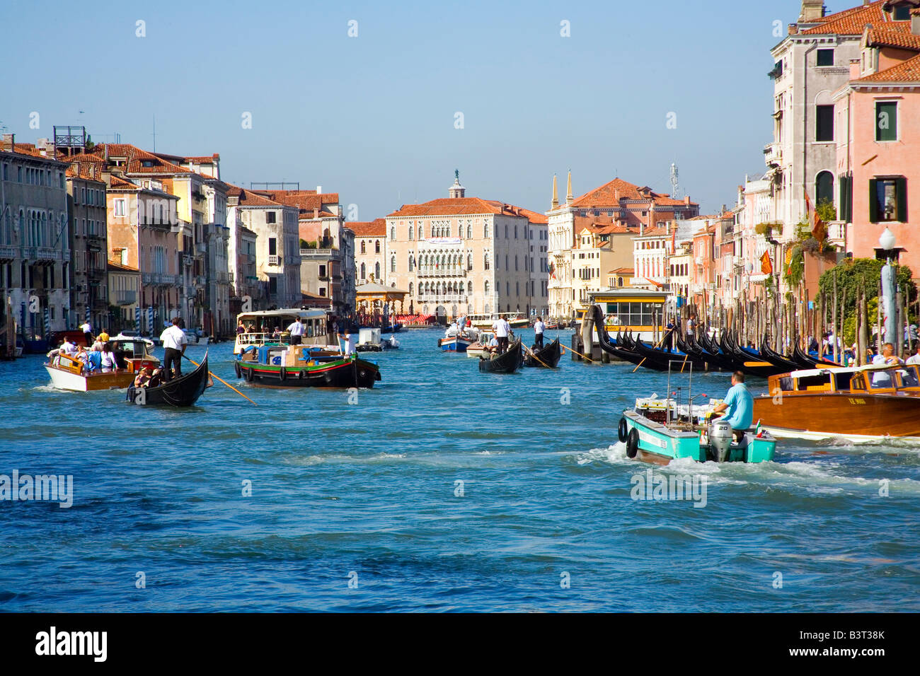 Busy water traffic on the Grand Canal in Venice Stock Photo