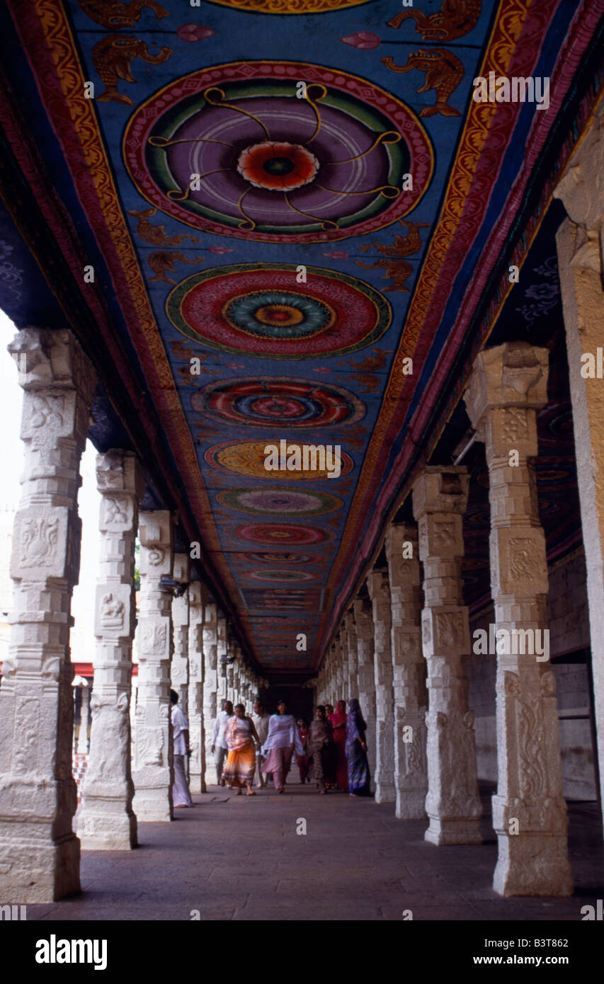 India, Tamil Nadu, Madurai. At the Shri MeenakshiSundareshwarar temple