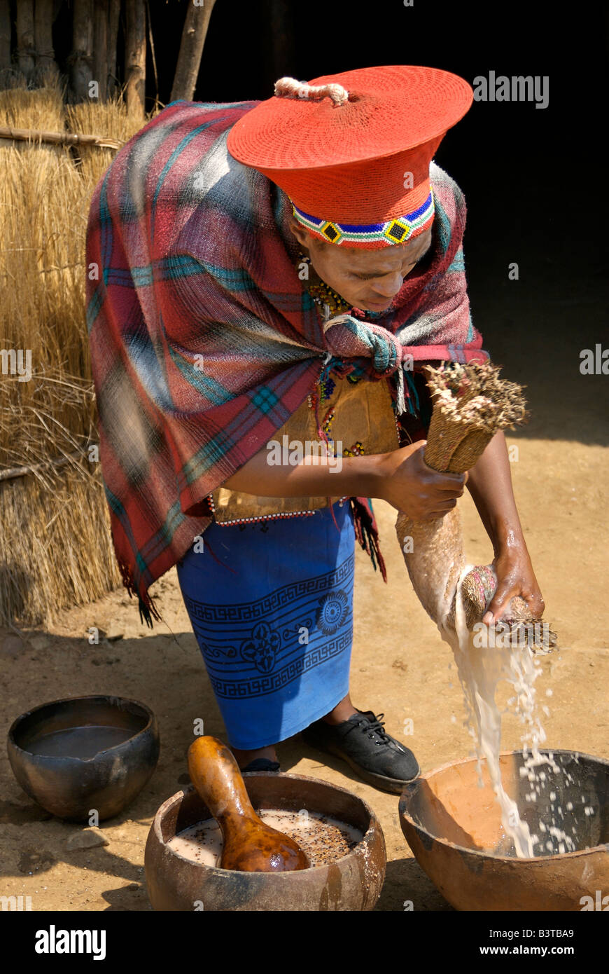 Traditional zulu beer hires stock photography and images Alamy