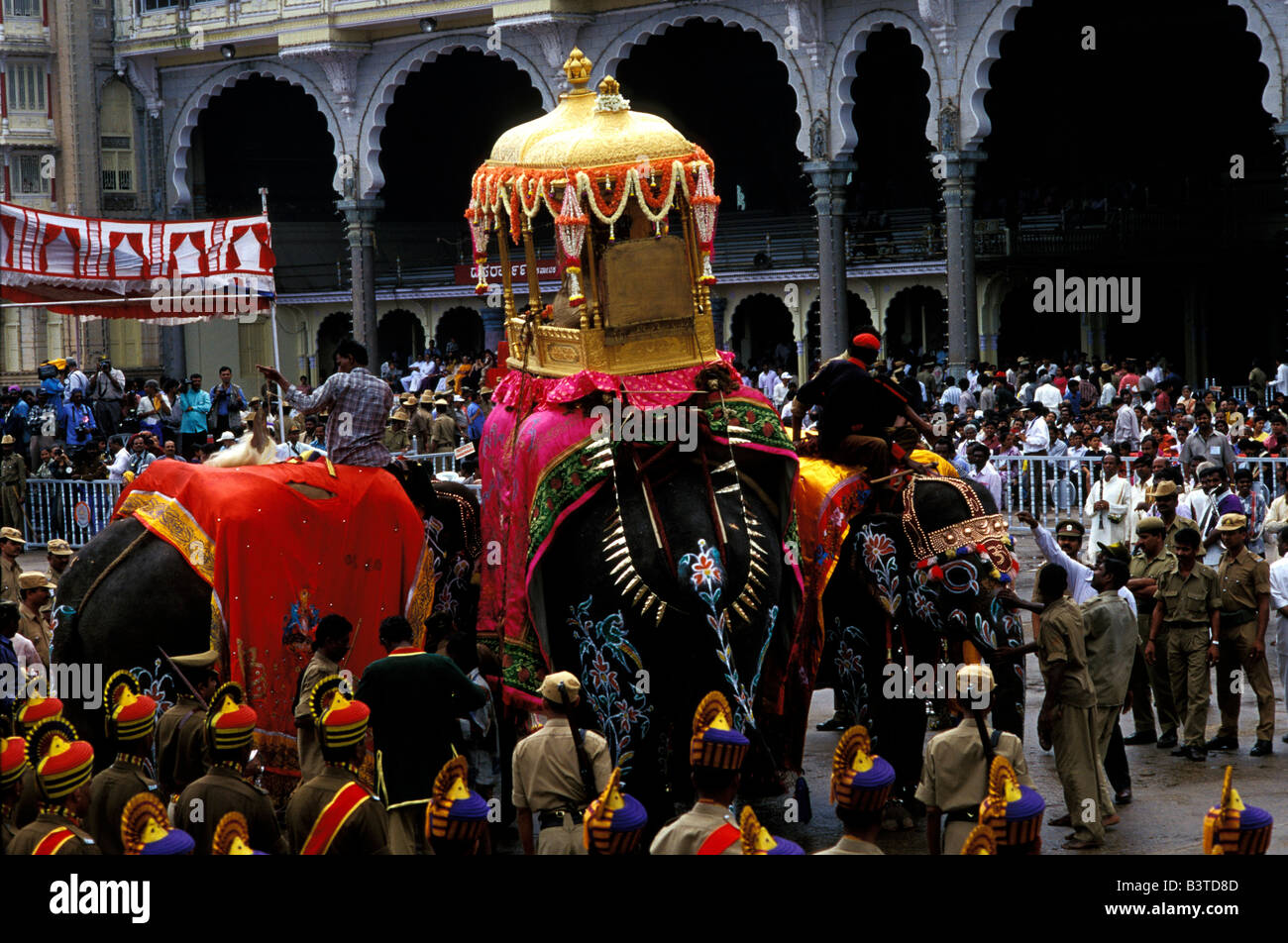 Asia, India, Karnataka, Mysore. Dasara Festival, parade Stock ...