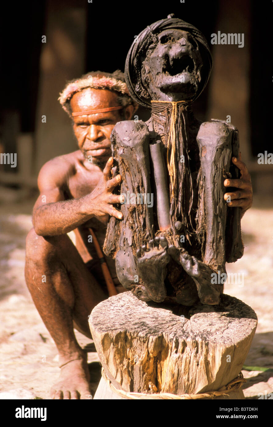 Oceania, Indonesia, Irian Jaya. The Dani people, a perserved 300 year old chief. Stock Photo