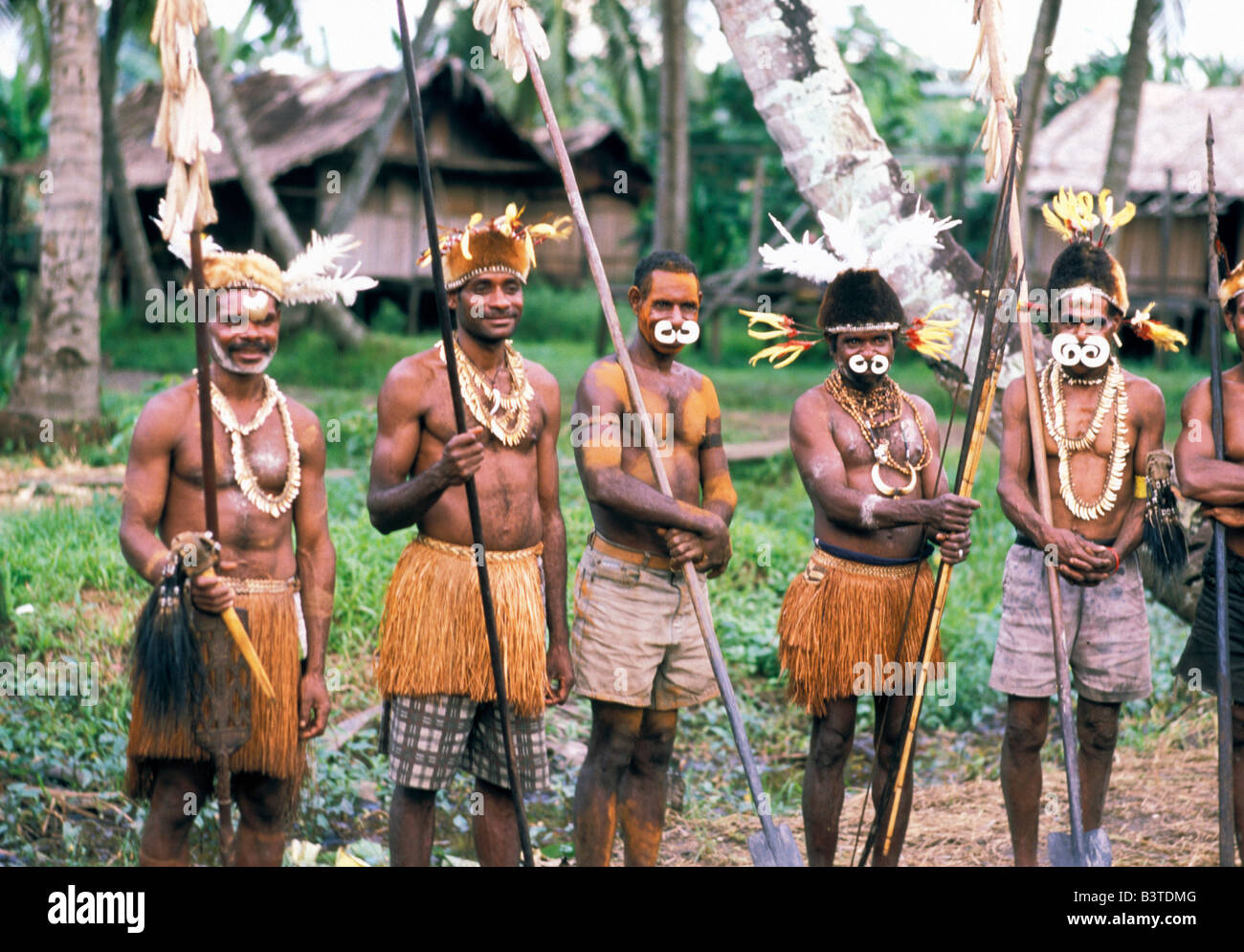 Indonesia, Irian Jaya. Indigenous people Stock Photo - Alamy