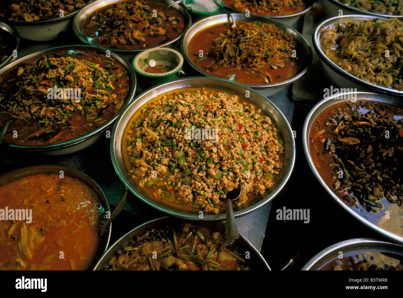 Asia, Thailand, Bangkok. Thai food at street vendor Stock Photo - Alamy