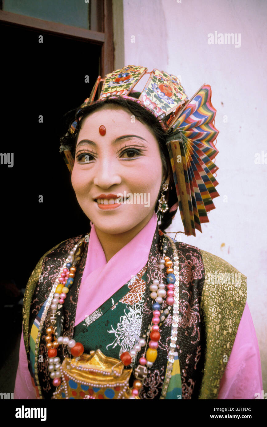 Tibet, Lhasa. Classical actress Stock Photo - Alamy