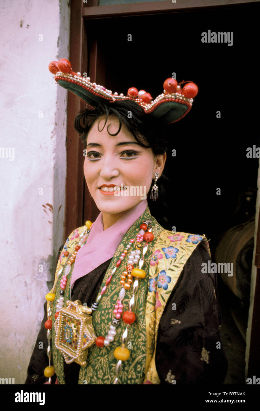 Tibet, Lhasa. Classical actress Stock Photo - Alamy