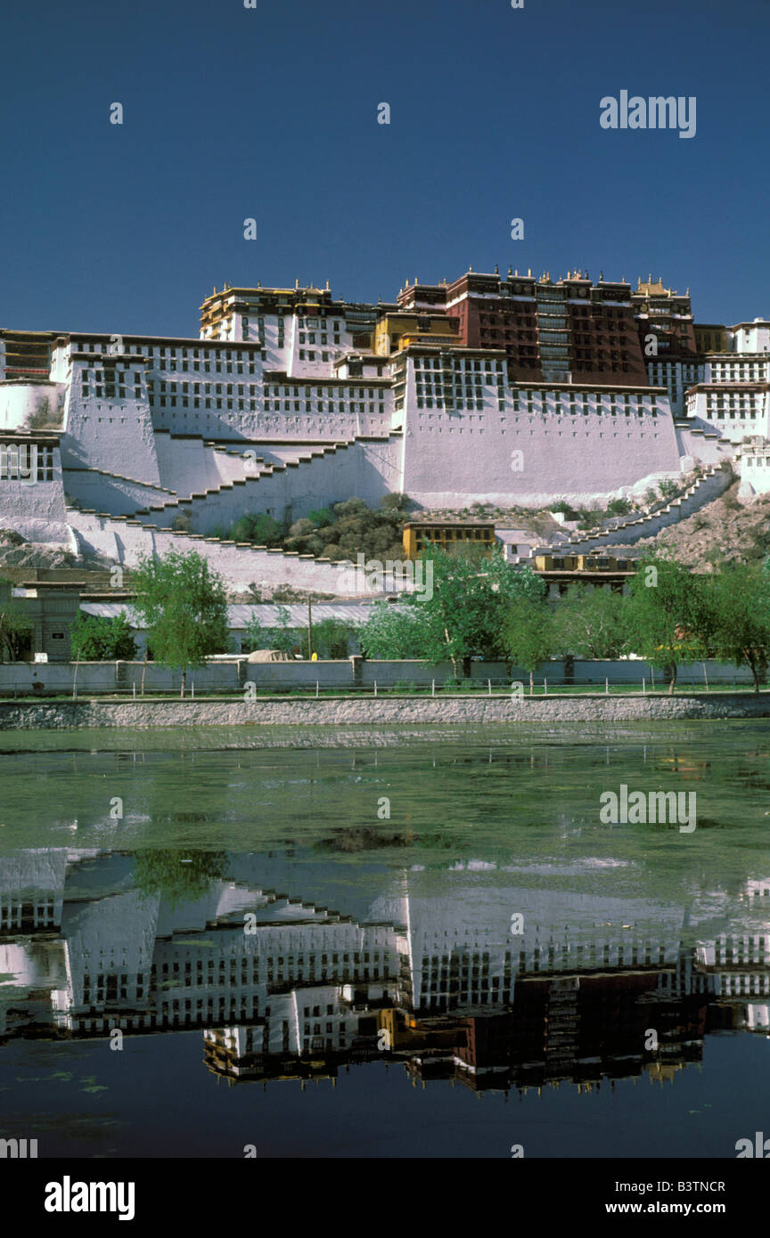 Tibet, Lhasa. Potala Palace Stock Photo - Alamy