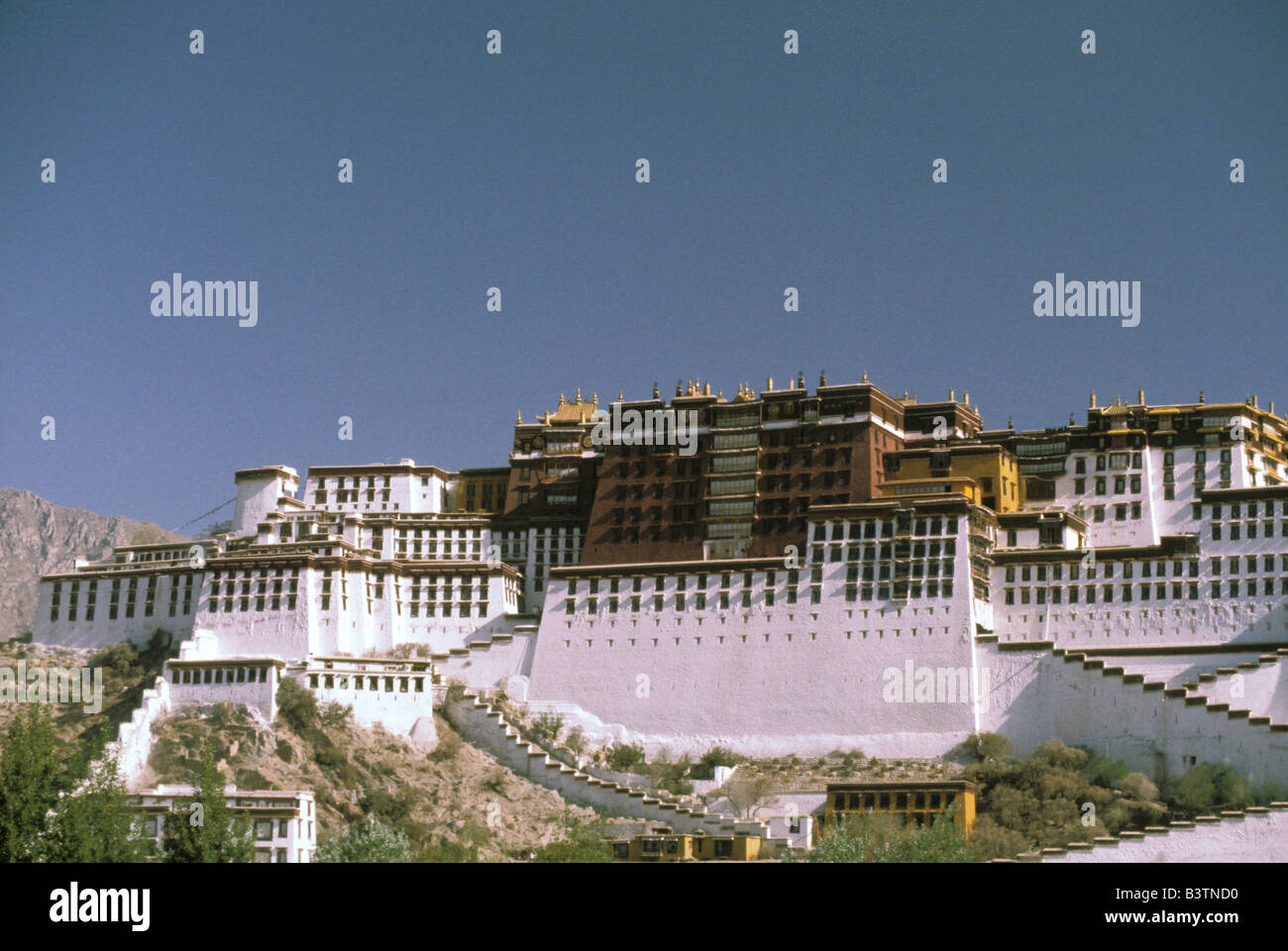 Tibet, Lhasa. Potala Palace Stock Photo - Alamy
