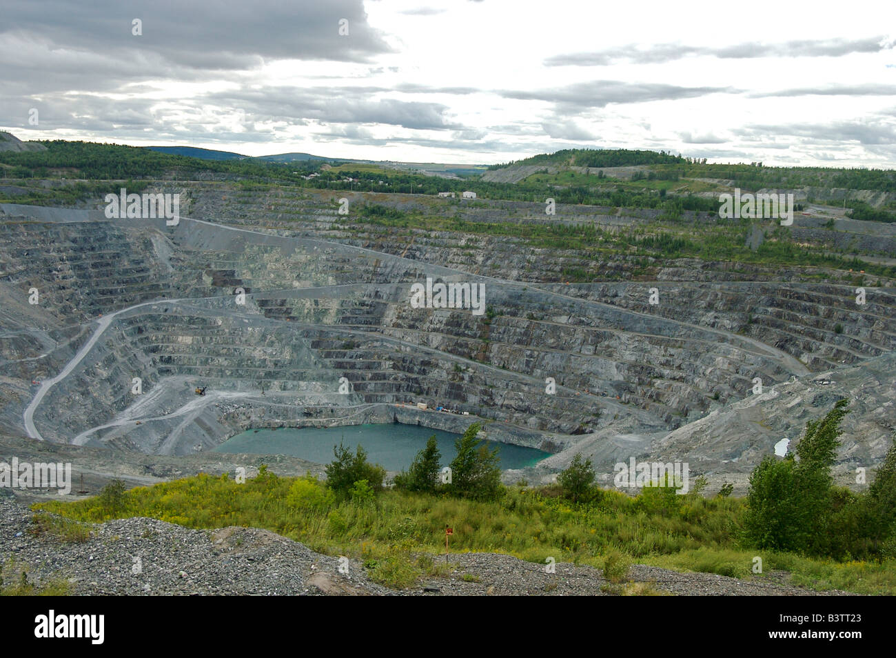 Asbestos mine quebec hires stock photography and images Alamy