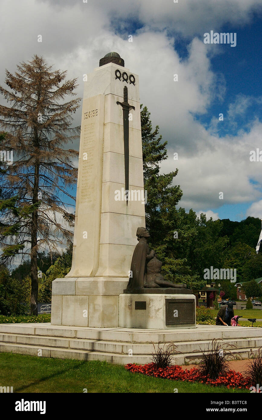 North America, Canada, Quebec, Mauricie, Shawinigan.  Monument in park in downtown Shawinigan. Stock Photo