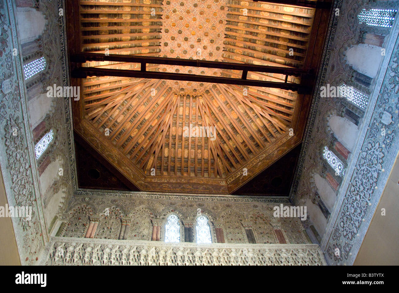 Spain, Castilla-La Mancha,Toledo. El Transito synagogue circa 1357. Cedarwood ceiling. circa 1357. Cedarwood ceiling. Stock Photo