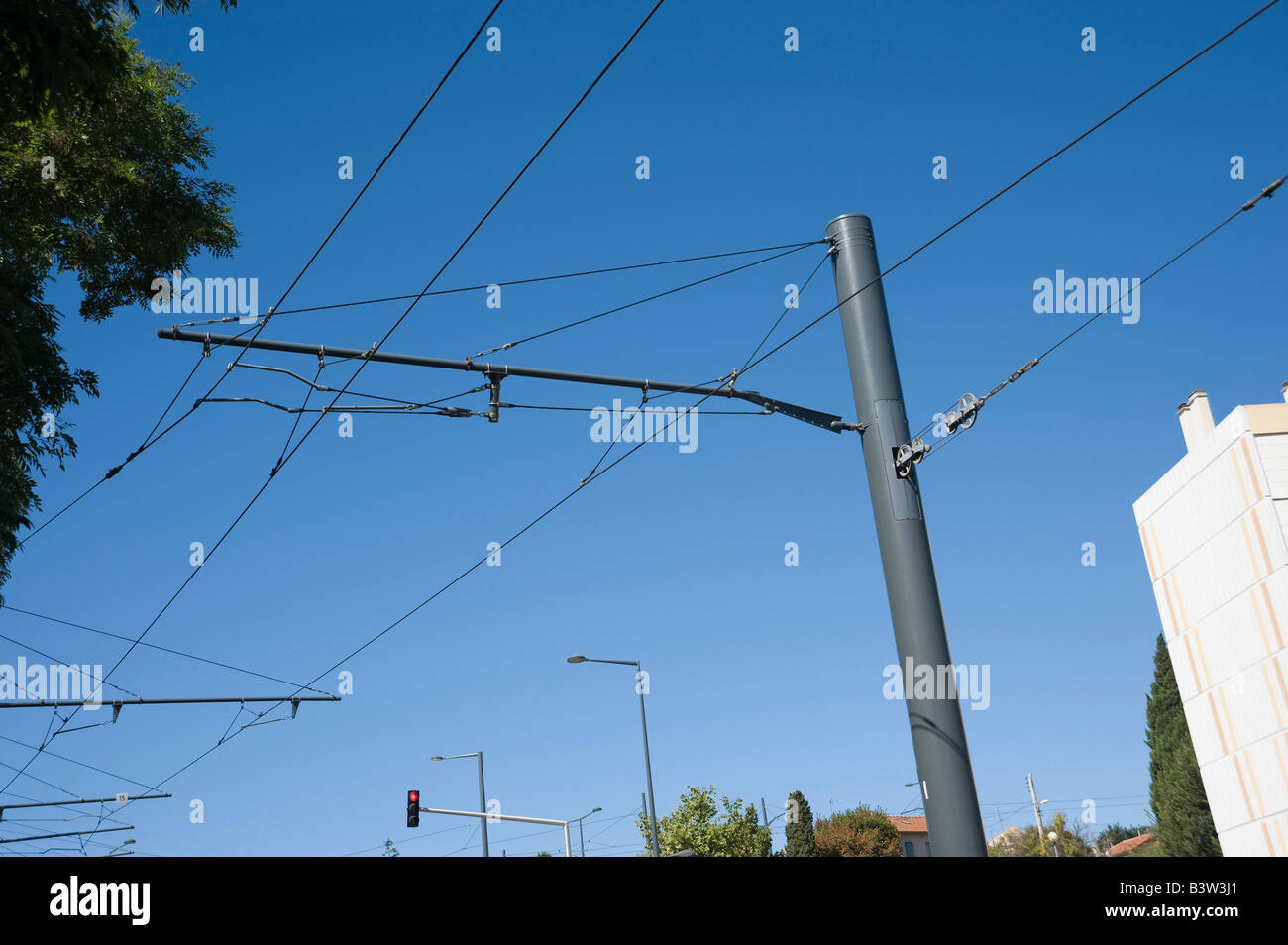 Marseille moderne Straßenbahn Abspannmast Oberleitung Marseille Modern Tramway Overhead Wire Stock Photo