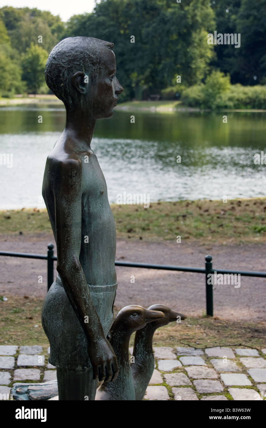 Pojke Med Gass statue by Thomas Qvarsebo Stock Photo