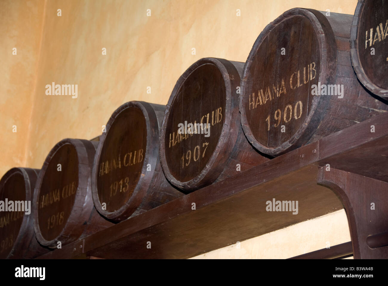 Rum factory cuba hires stock photography and images Alamy