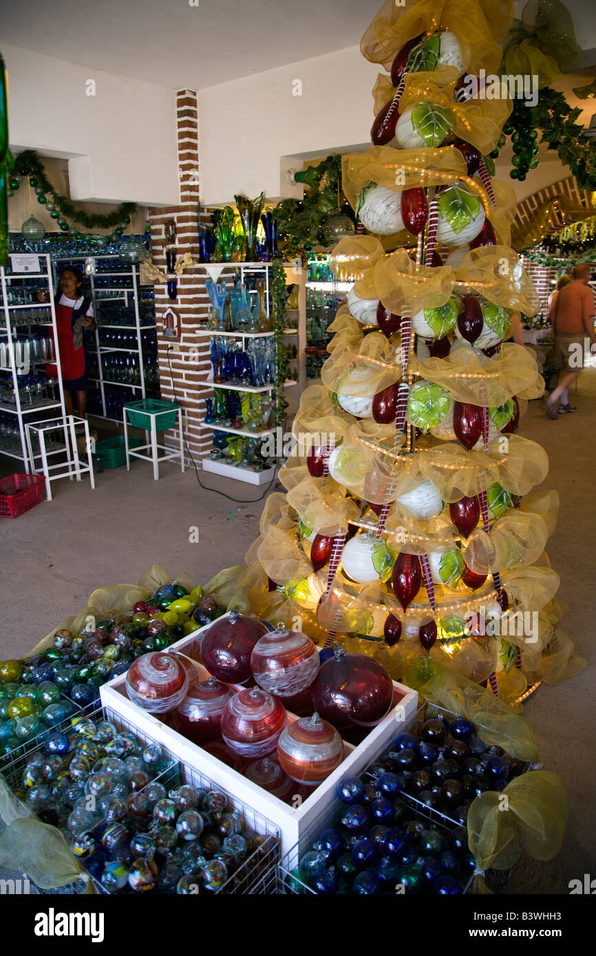 tourist, The Glass Factory, glass blowing demonstration, Cabo San Lucas,  Baja California, Mexico (MR Stock Photo - Alamy, image size:866x1390