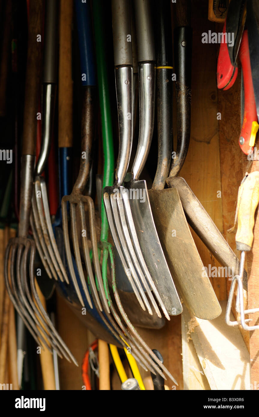 Hanging spade tools hi-res stock photography and images - Alamy