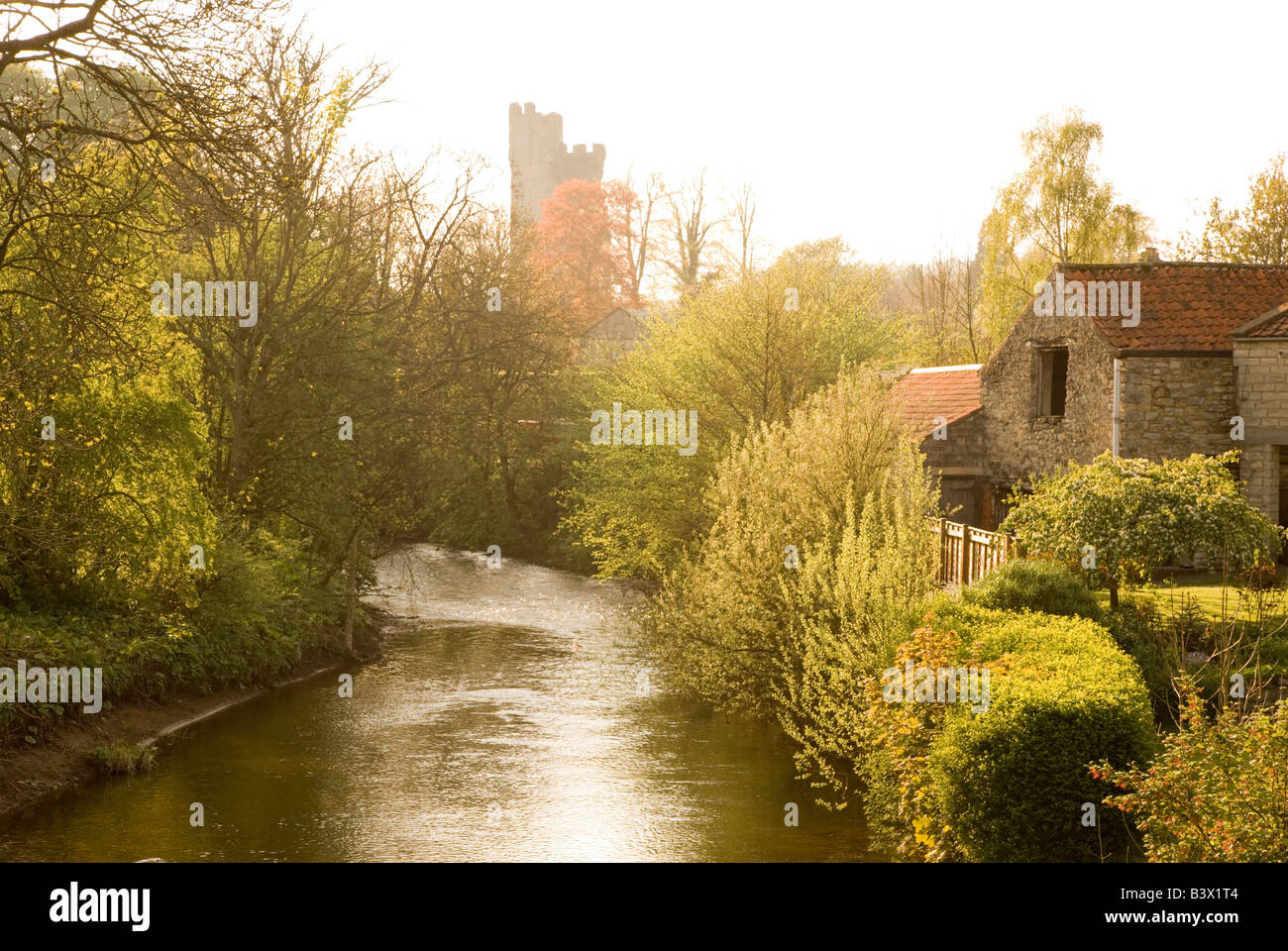 View towards the keep of Helmsley castle from Helmsley bridge Stock Photo