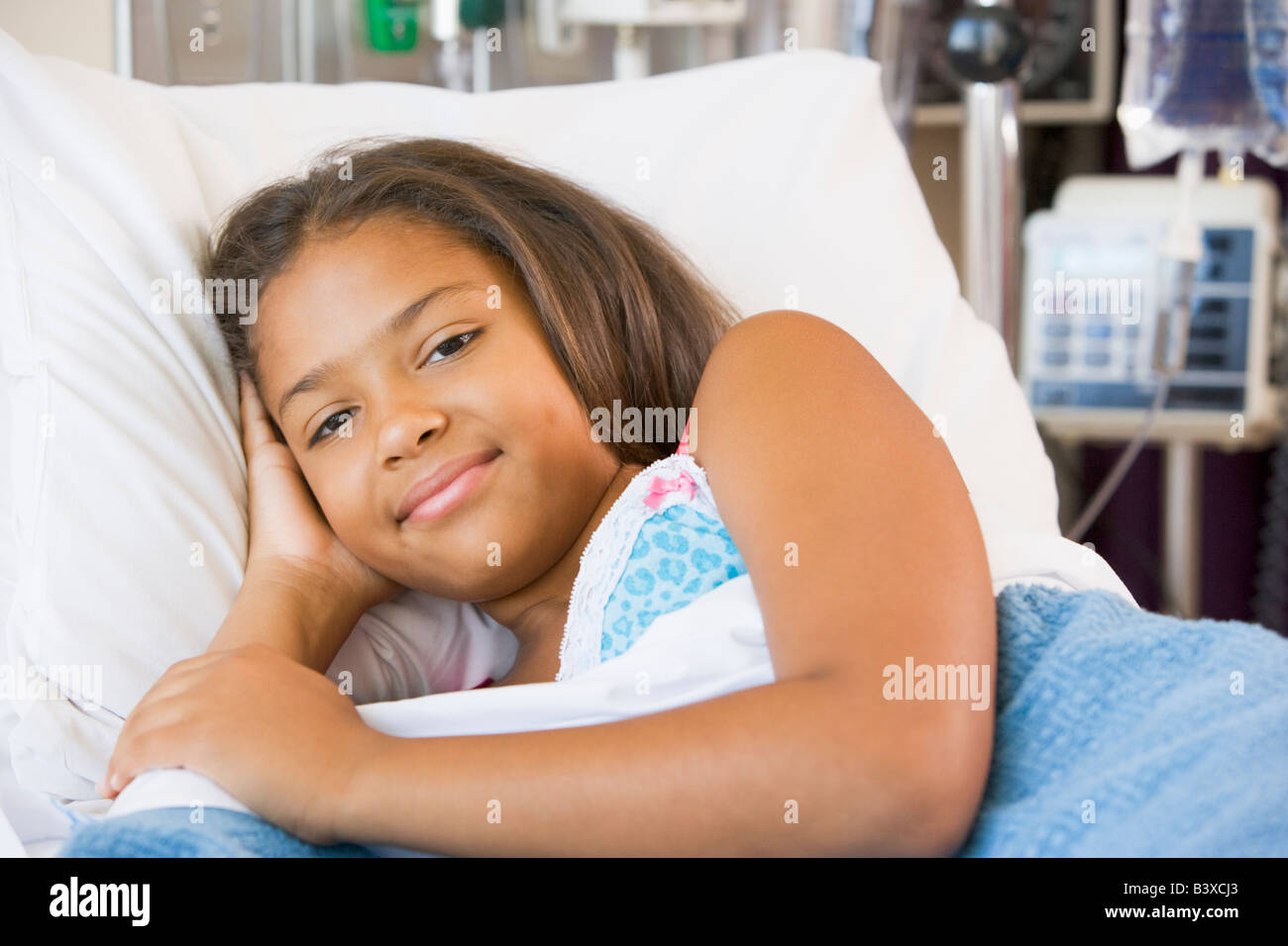 Teen girl in hospital bed hi-res stock photography and images - Alamy