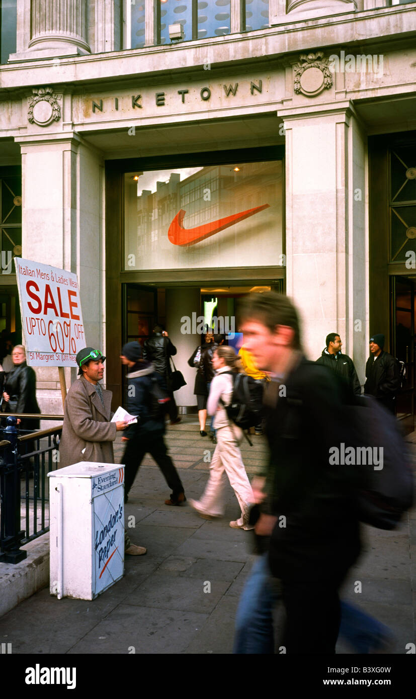 Nike store oxford circus hi-res stock photography and images - Alamy