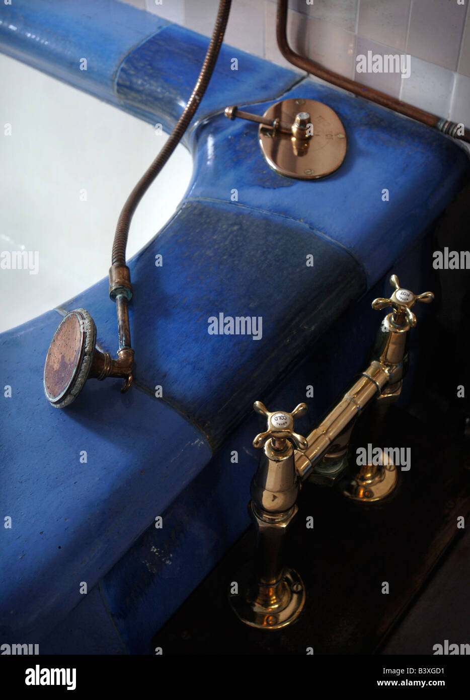 A CLASSIC BATHROOM WITH ROYAL DOULTON FITTINGS UK Stock Photo Alamy