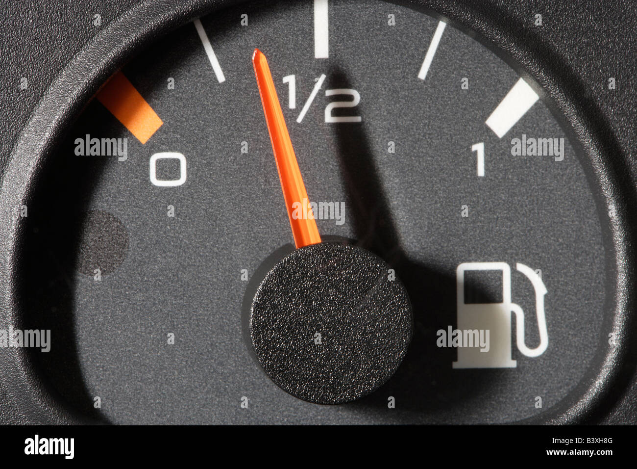 Fuel gage full hires stock photography and images Alamy