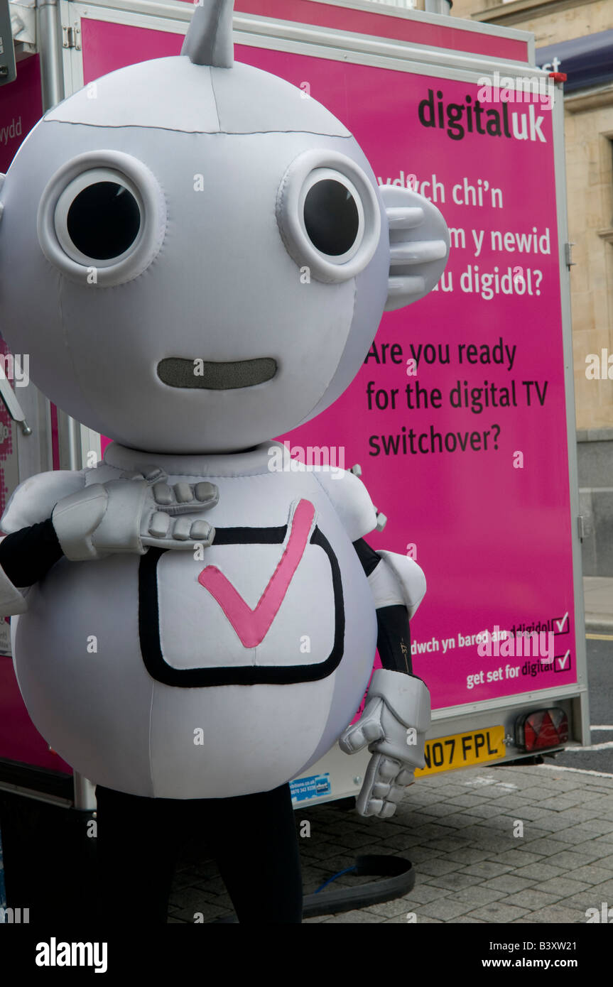 Digital uk switchover campaign hi-res stock photography and images - Alamy
