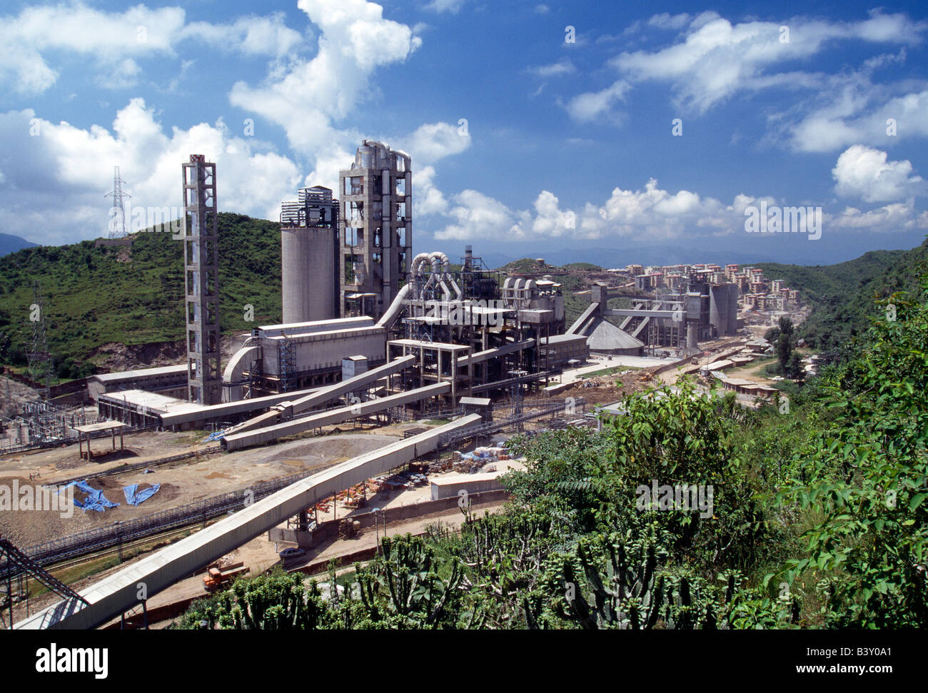 Cement plant in Darlaghat, Himachal Pradesh, India Stock Photo - Alamy