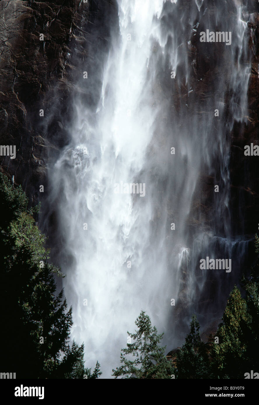 Yosemite national park falls hi-res stock photography and images - Alamy